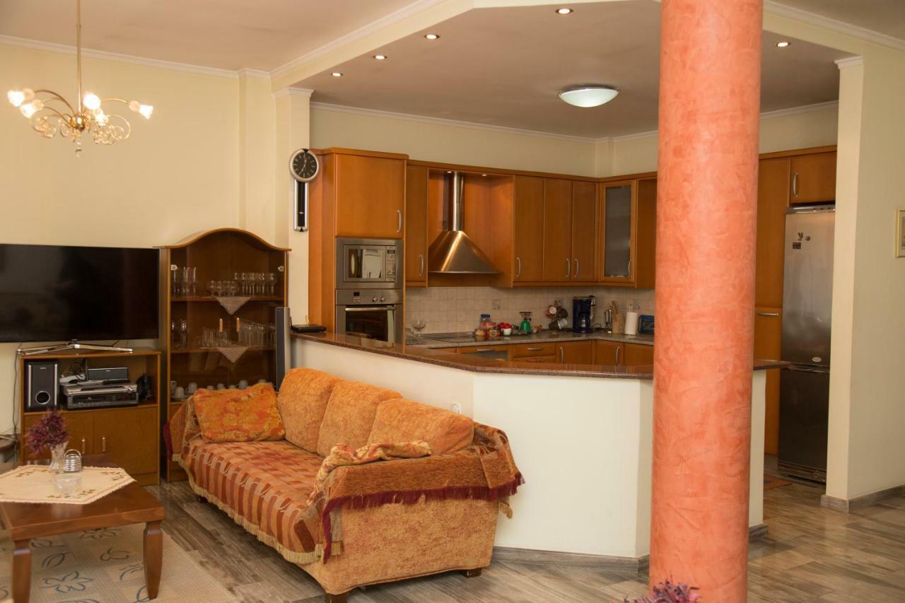 Veta'S Spacious Central Apartment Σέρρες Εξωτερικό φωτογραφία